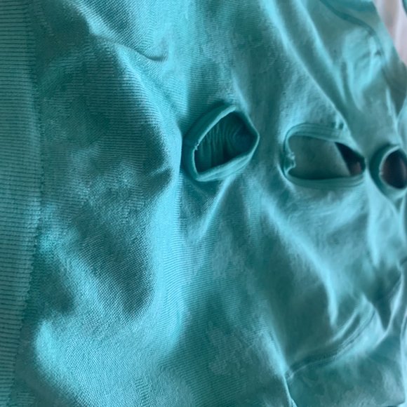 ADAPT CAMO SEAMLESS LONG SLEEVE CROP TOP - XS - Picture 5 of 9